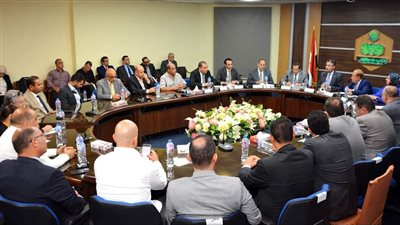 وزير التموين يبحث مع مستثمري العاشر من رمضان فرص التعاون المشترك