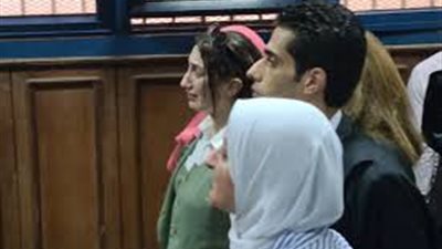 زوجة عصام صاصا تتهم مواقع إلكترونية بالتشهير وتحرر محضر رسمي