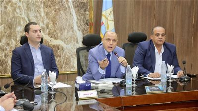  محافظ كفر الشيخ يناقش الخطة التنفيذية لتطبيق المبادرة الرئاسية «بداية جديدة لبناء الإنسان» بالمحافظة