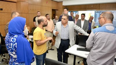 محافظ الدقهلية ونائبه يتفقدان مركز الشبكة الوطنية للطوارئ والسلامة