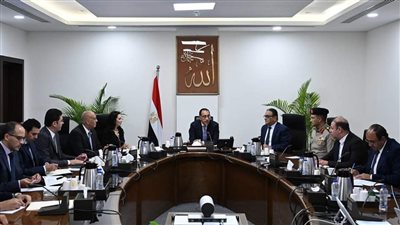 لاستهدافها بحزمة جديدة من إجراءات الحماية الاجتماعية.. رئيس الوزراء يعقد اجتماعا بشأن تحديد المناطق الأكثر احتياجا على مستوى الجمهورية