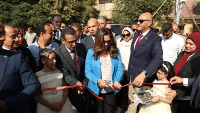 وزيرة التنمية المحلية ومحافظ القليوبية يفتتحان أعمال مشروع إنشاء السوق الحضاري بالقناطر الخيرية