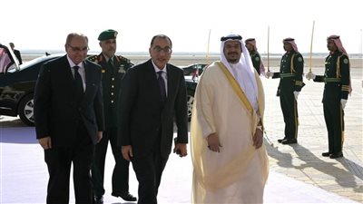 رئيس الوزراء يصل الرياض لبحث ملفات تعزيز التعاون المشترك والقضايا الإقليمية