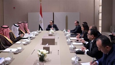 رئيس الوزراء يلتقي وزير الصناعة والثروة المعدنية السعودي لبحث سبل التعاون بين البلدين