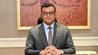 وزير الإسكان يتابع موقف مشروعات تطوير ورفع كفاءة الطرق والمرافق بعددٍ من المناطق الصناعية بالمدن الجديدة
