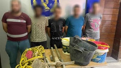 القبض على مجموعة من الأشخاص بتهمة التنقيب عن الآثار في التبين