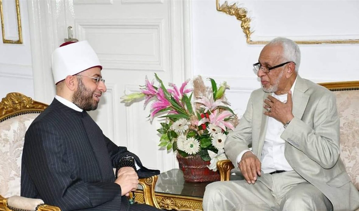 وزير الأوقاف وشيخ