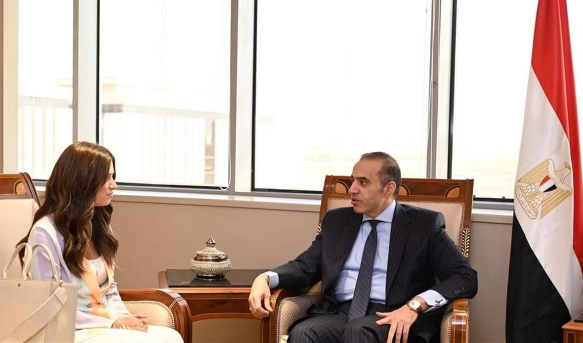 وزير الشئون النيابية