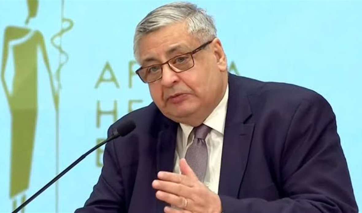الدكتور محمد عوض