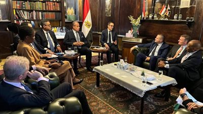 وزير الاستثمار يلتقي مسؤولي عدد من البنوك الدولية في المملكة المتحدة