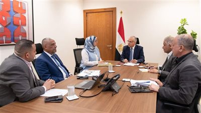 وزير الري يلتقي مجموعة من أعضاء مجلس النواب لمناقشة طلبات المواطنين