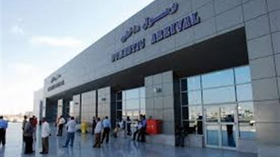 مصدر أمني يكشف حقيقة تعرض طفلة أجنبية لسوء معاملة في مطار الغردقة الدولي