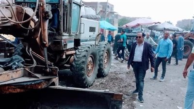 الجيزة تلاحق المخالفات: إزالة 13 كشكًا وفروشات في حملة شاملة بالمنيب