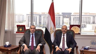 وزير الشئون النيابية يلتقي وزير العمل