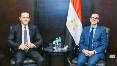 “الخطيب” يلتقي وفد شركة انكوردج للاستثمارات لاستعرض مشروعاتها الحالية والمستقبلية بالسوق المصرية
