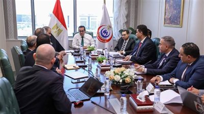 وزير الصحة يعقد اجتماعًا لمتابعة مستجدات العمل بمنظومة ميكنة المنشآت الطبية وتراخيص مزاولة المهنة