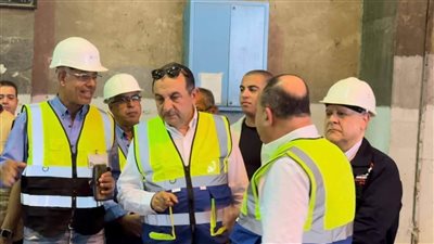 وزير قطاع الأعمال العام يتفقد شركة النصر لصناعة المواسير الصلب
