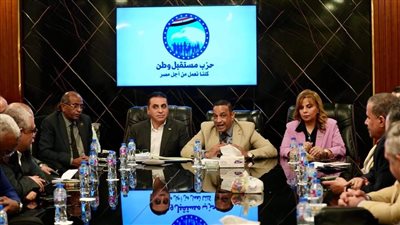 في أول اجتماع لها.. أمانة العمال المركزية بـ