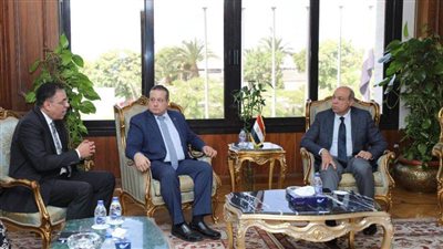 وزير الطيران المدني يستقبل رئيس الهيئة القومية لضمان جودة التعليم والاعتماد