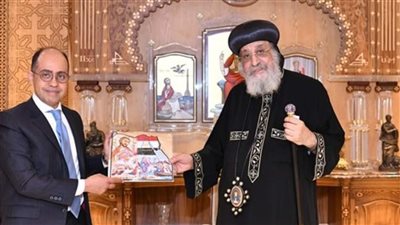 البابا تواضروس يستقبل سفير مصر الجديد لدى جنوب إفريقيا