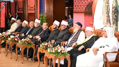 احتفال كبير بالمولد النبوي: وزير الأوقاف يشيد بجهود السادة الأشراف