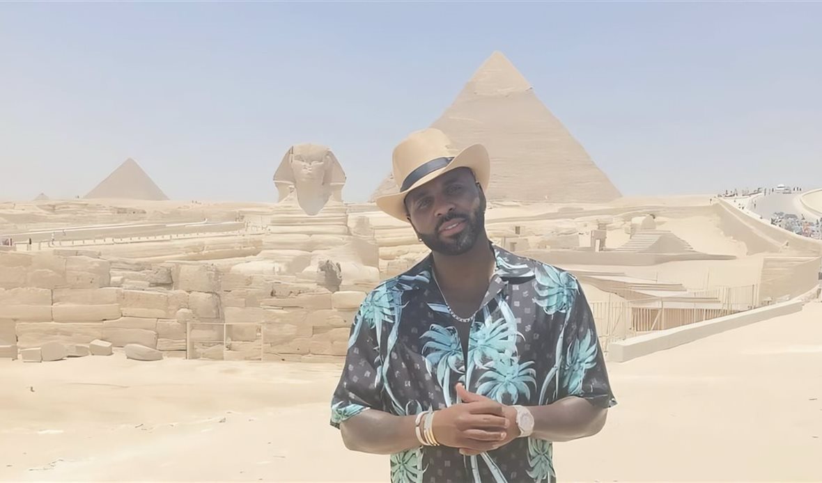 المغني الأمريكي الشهير