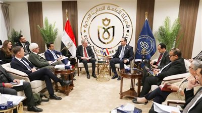 رئيس هيئة الرعاية الصحية يلتقي السفير السويدي بالقاهرة 