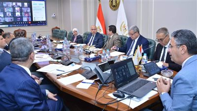 وزير التموين يعقد اجتماعاً مع مديري المديريات بالمحافظات للتأكيد على مراقبة الأسواق وضبط منظومة طرح وتداول السلع