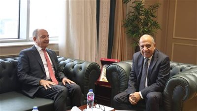 وزير الكهرباء يستقبل سفير الأردن بالقاهرة