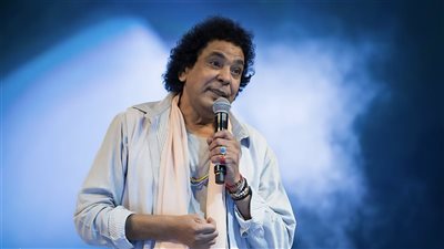 أخر تطورات الحالة الصحية لـ محمد منير بعد سفره لألمانيا