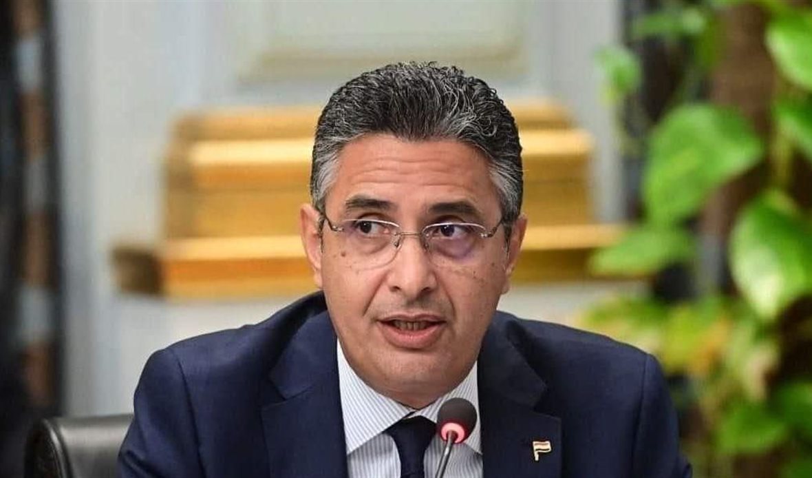 وزير التموين 