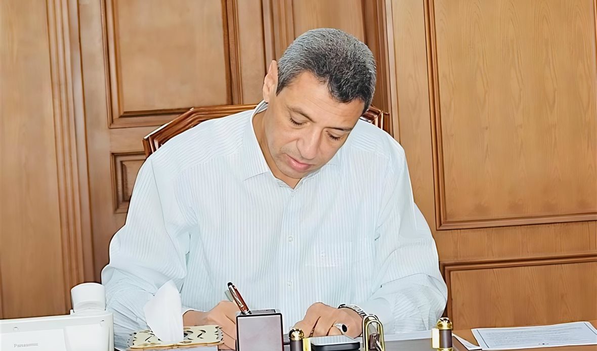 محافظ السويس