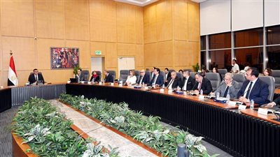 وزير الإسكان يلتقي مجموعة من المطورين العقاريين لبحث مشاركتهم في فعاليات المنتدى الحضري العالمي
