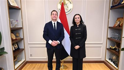 وزيرة التضامن الاجتماعي تلتقي السفير الفرنسي بالقاهرة