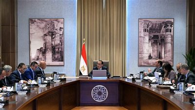 رئيس الوزراء يتابع تنفيذ برنامج رد أعباء الصادرات