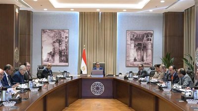 رئيس الوزراء يترأس اجتماع اللجنة الرئيسية لتقنين أوضاع الكنائس