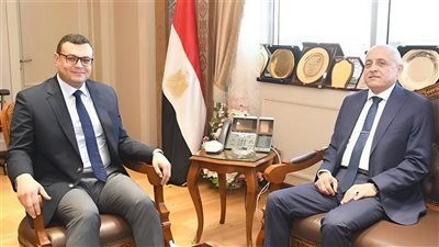 وزير الإسكان يتابع مشروعات “حياة كريمة” بالأقصر