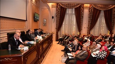 وزير الشئون النيابية: نحتاج لقانون ينظم توفيق أوضاع اللاجئين وحصرهم 