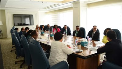 نائب رئيس مجلس الوزراء يبحث دعم خدمات الصحة الإنجابية مع إحدى الشركات الرائدة عالميًا