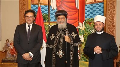 البابا تواضروس يستقبل وزيري الثقافة والأوقاف ويؤكد دعم الكنيسة لفعاليات بناء الإنسان