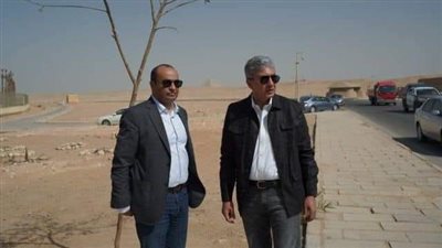 وزير السياحة والآثار يجري جولة تفقدية داخل منطقة أهرامات الجيزة
