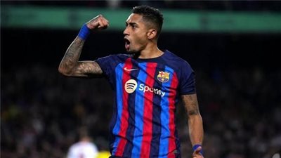 رافينيا يسجل هدف برشلونة الرابع في مرمى ريال مدريد