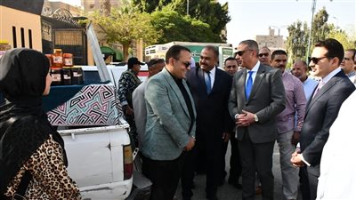 محافظ الفيوم يتفقد قافلة غذائية لمواجهة الغلاء بأسعار مخفضة ضمن المبادرة الرئاسية “بداية