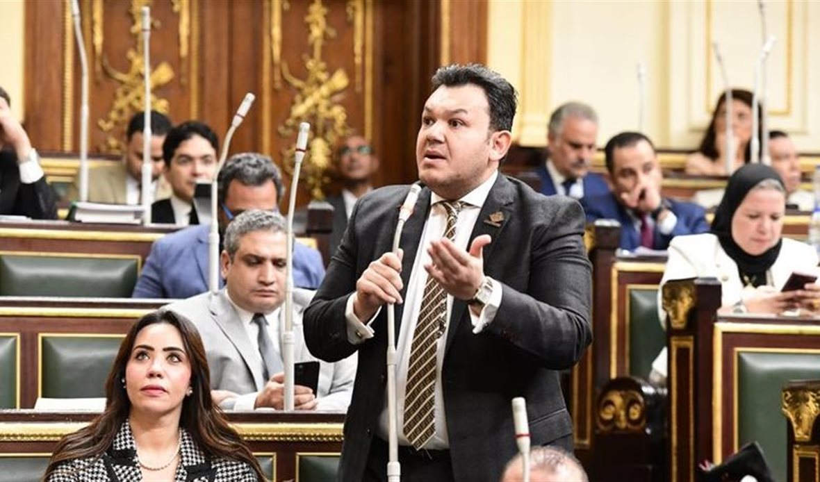 النائب أحمد مقلد