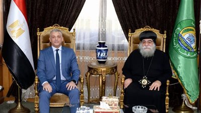 محافظ الإسماعيلية يستقبل أسقف الأقباط الأرثوذوكس بمناسبة العيد القومي