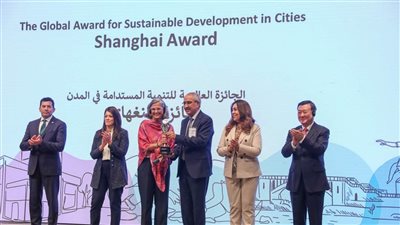 وزيرة التنمية المحلية ووكيلة الأمين العام للأمم المتحدة تسلمان جوائز شنغهاي لـ5 مدن حول العالم