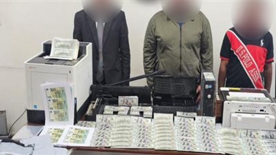 ضبط 3 متهمين بتزوير العملات المحلية والأجنبية في الجيزة