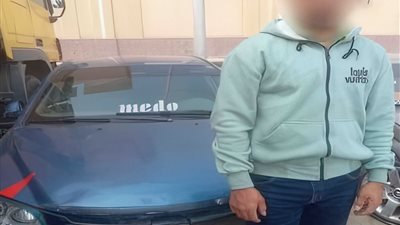 ضبط قائد سيارة يؤدي حركات استعراضية خطرة في زفاف بالقاهرة