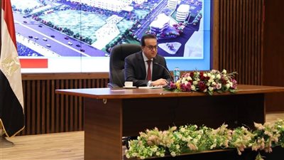 عبدالغفار يتفقد معهد ناصر ويعلن خطط التطوير: تعزيز مستلزمات الجراحة وراحة الأطباء لرفع كفاءة الرعاية الصحية