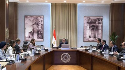 رئيس الوزراء يُتابع جهود توافر السلع وضبط الأسواق